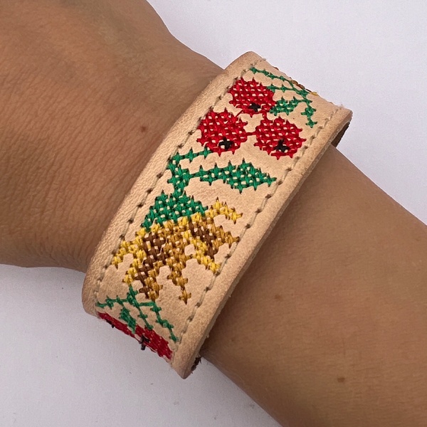 Embroidered Leather Bracelet, Beige 11000641-12 photo