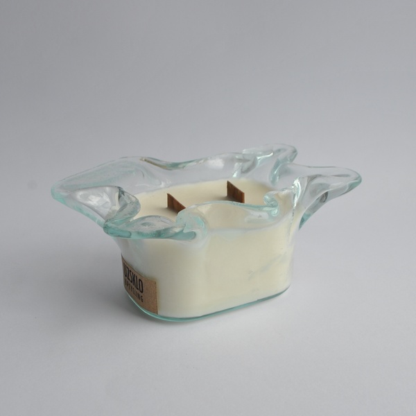 A candle made of recycled glass for 2 wicks 11000020 photo